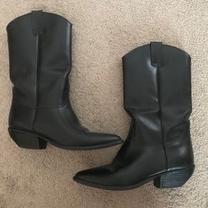 Leather black Western boot